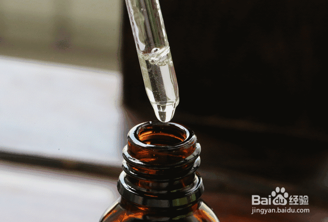 桌子上的粘胶如何清理干净