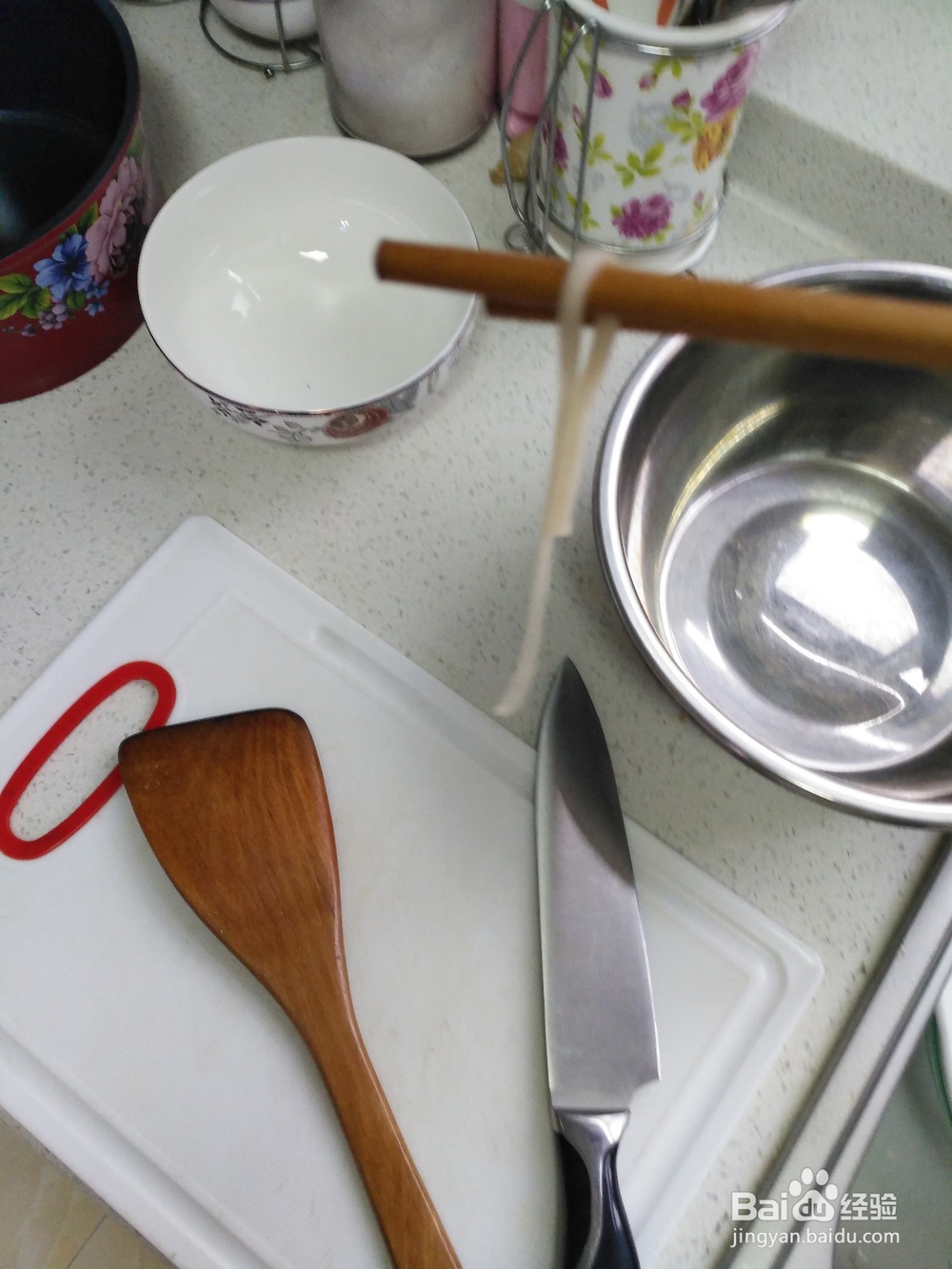 用鸡蛋挂面做热汤面