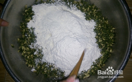 农村的风味小菜：[2]蒸槐花