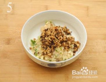 下饭的鸡肉酿青红椒