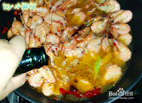 川味麻辣虾的做法 做麻辣虾的步骤
