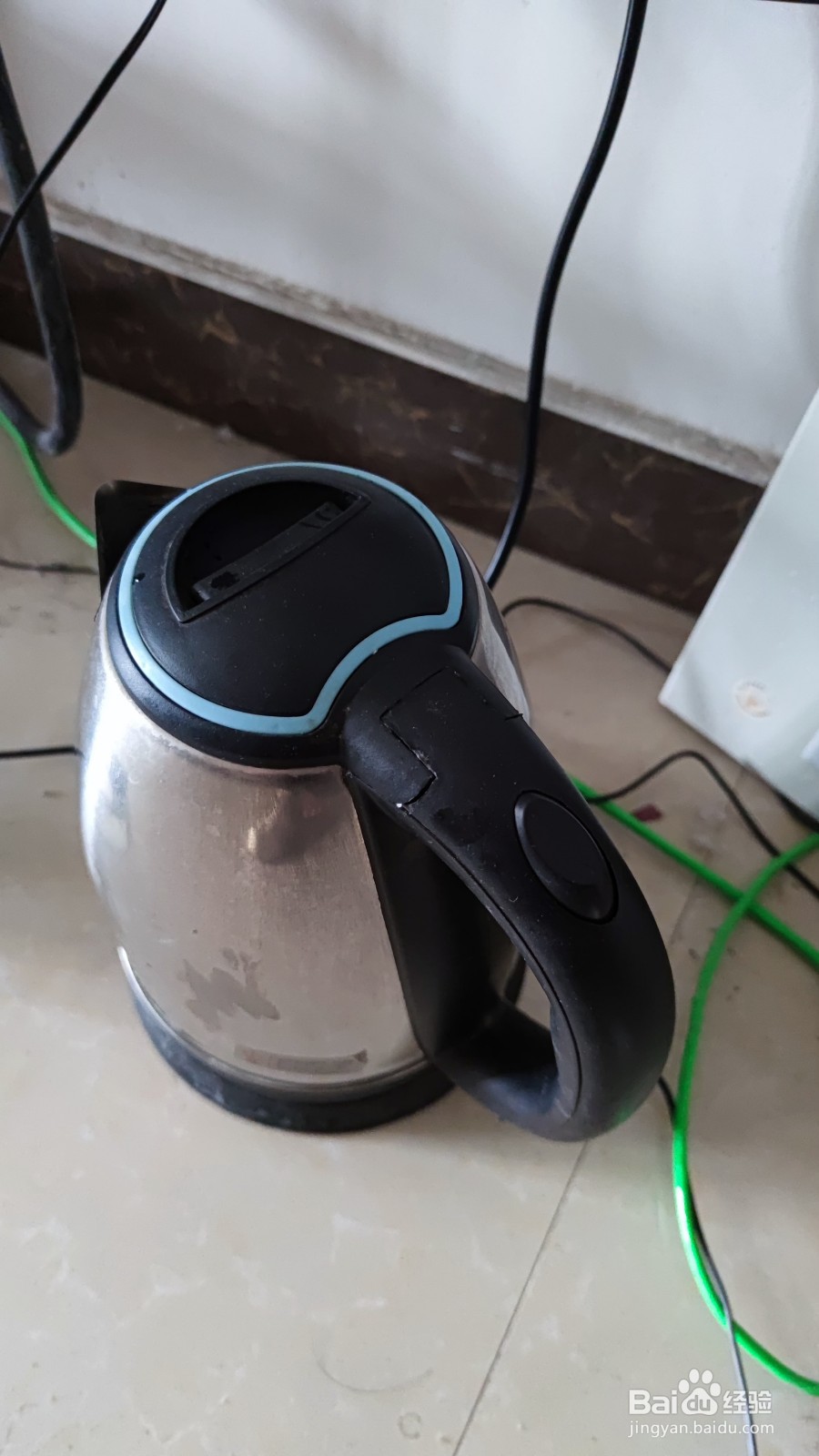 如何用热水壶烧开水
