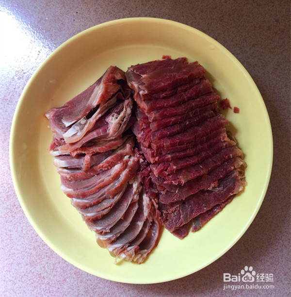 怎样烹饪芹菜炒卤牛肉