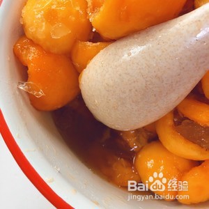 自制香甜枇杷膏