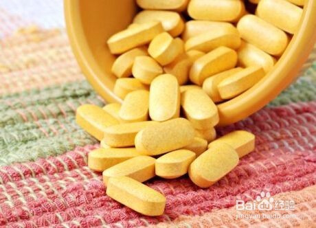 如何避免晚上挠自己湿疹的地方