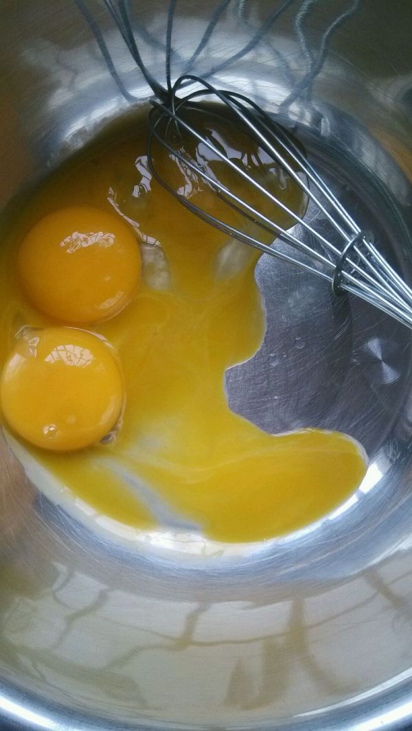 戚风奶油蛋糕卷