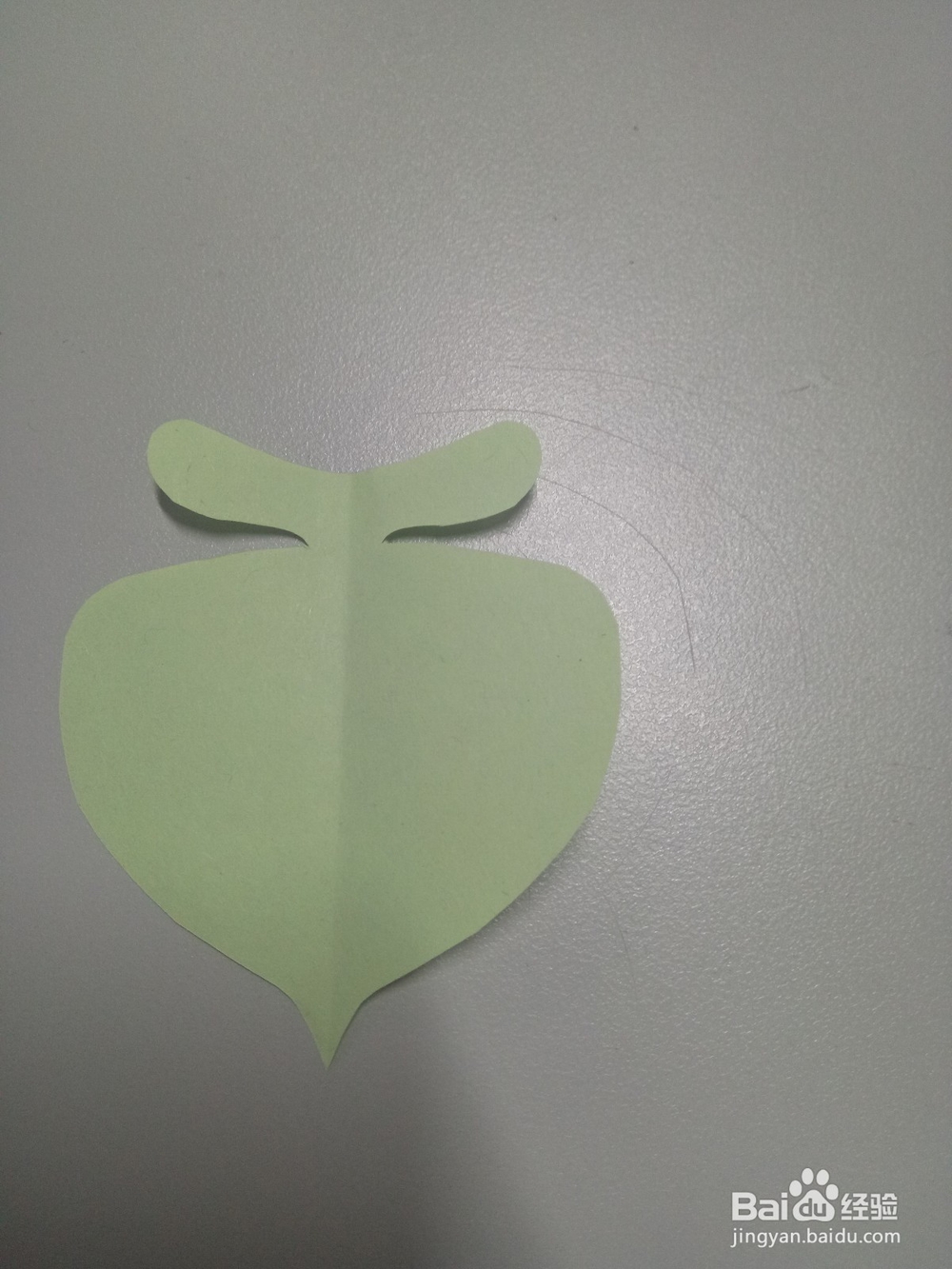 绿萝卜的剪纸方法