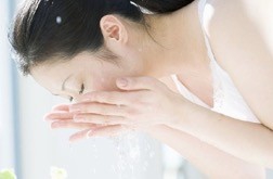 秋季肌肤补水攻略，轻松养出亮泽水润肌