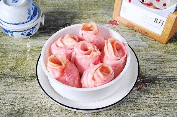 纯碱手工花式豆沙包