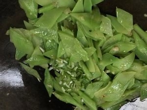 健康养生佳品清炒笋片的做法