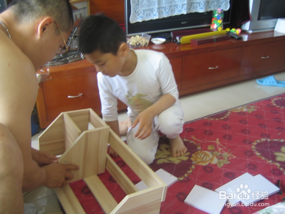 怎样启发孩子的兴趣----安装小书架4