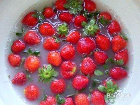 如何挑选和清洗草莓？