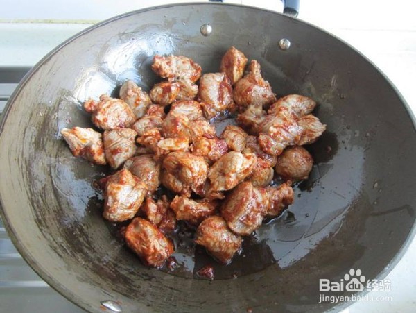 怎么做红烧牛毽子？