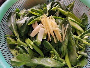 如何做出好吃的腊肉炒芥蓝