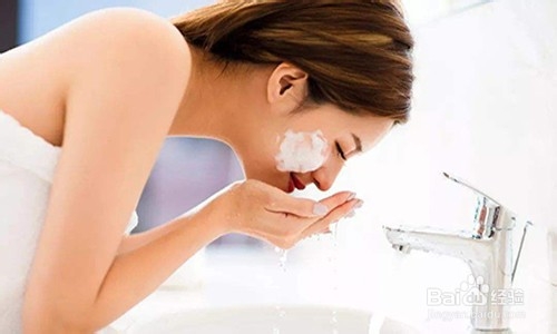 如何正确的洗脸?