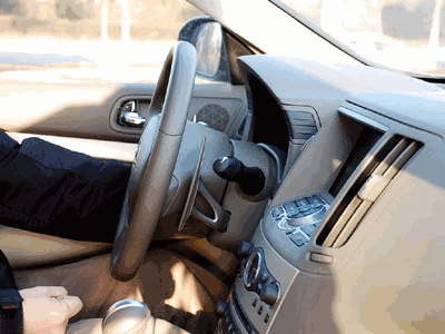 如何正确调节汽车后视镜？