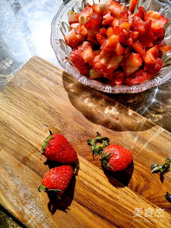 酸奶草莓冰淇淋