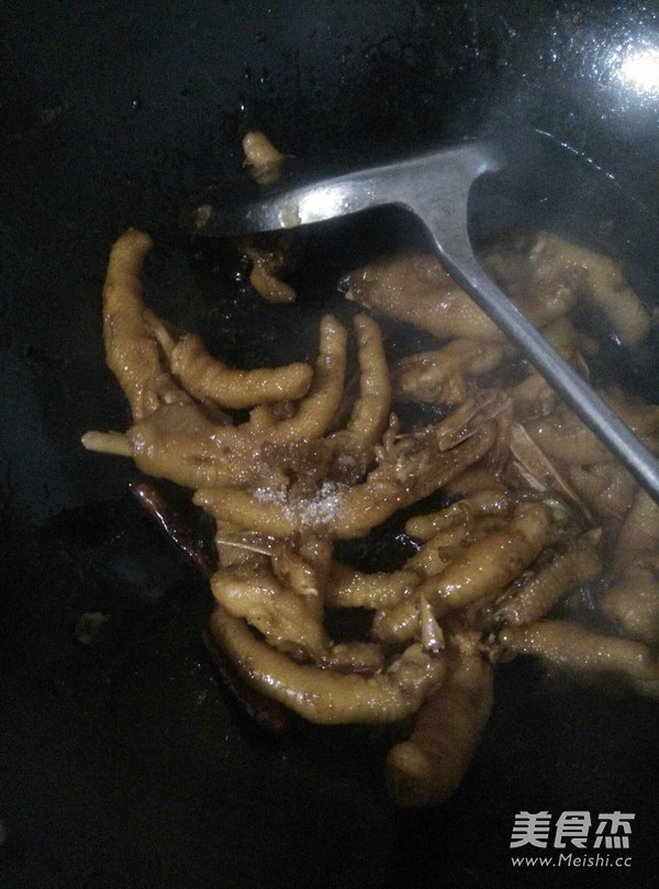 酱香辣凤爪的做法