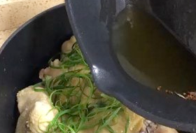 无水料理—葱油鸡的做法