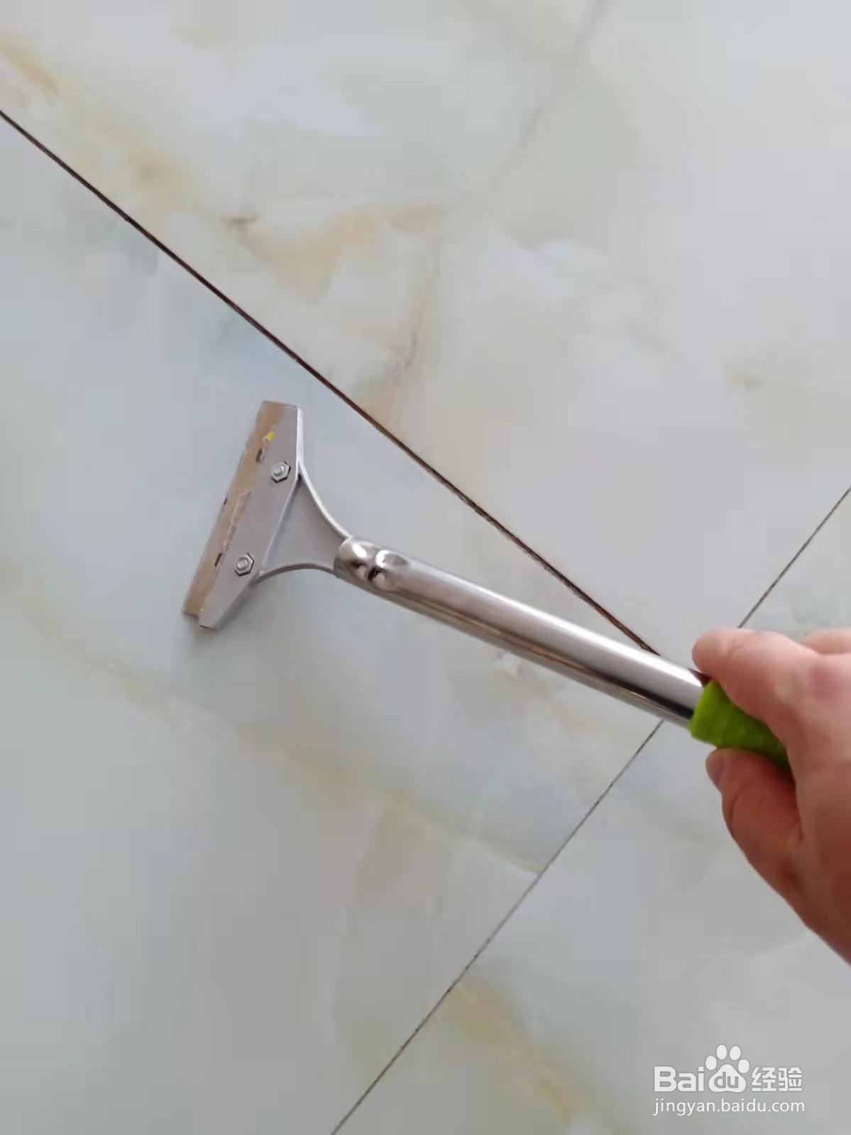 草酸怎样清理瓷砖水泥污垢