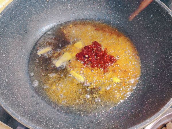 川式红烧土豆排骨详细步骤