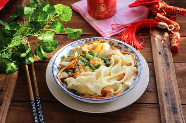 鲍鱼鸡腿刀削面