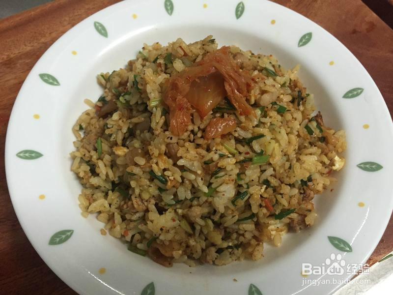 一个人的简单泡菜炒饭