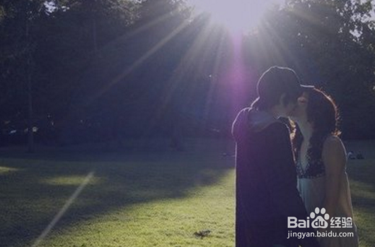 应该用怎样的心态对待爱情?