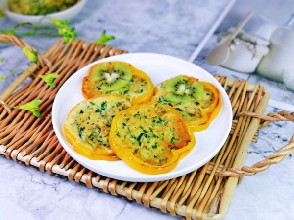 甜椒豆苗鸡蛋饼