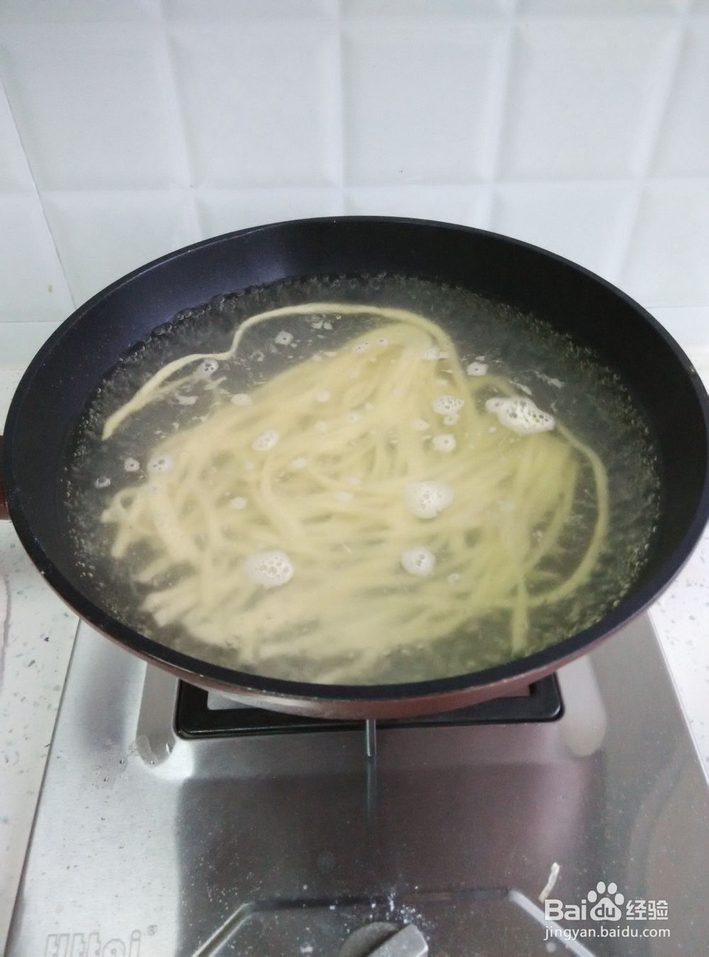 手擀面的制作方法（4--5个人的量）