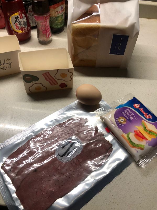 超满足的厚切三明治