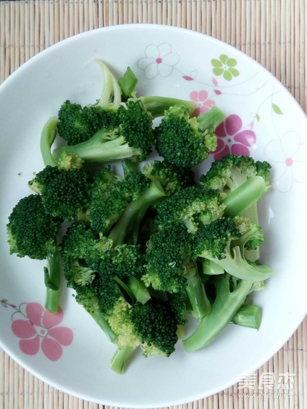 蚝油西兰花炒萝卜