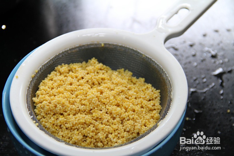 小米蒸排骨的做法