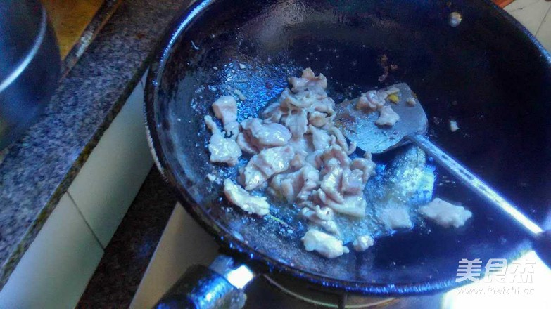 花菜炒肉片的做法