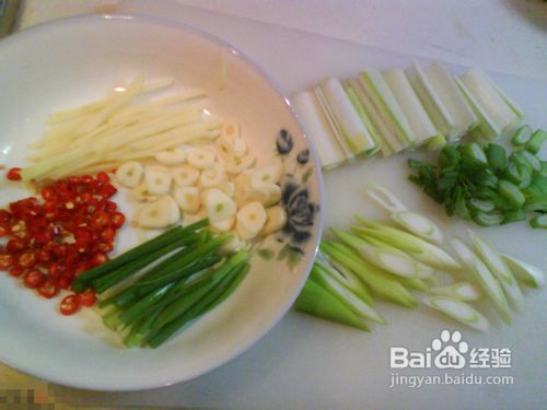 姜葱炒花甲怎么炒