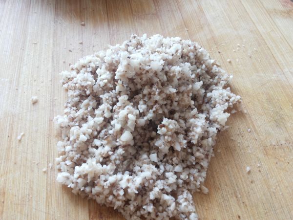 鸡肉核桃仁水饺