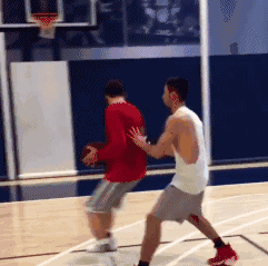 篮球场上最常用的过人招式