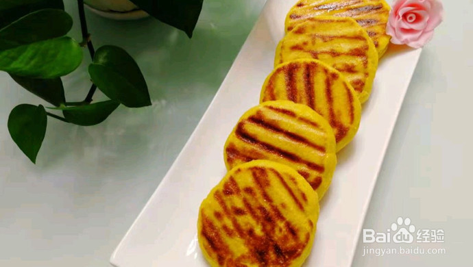 松软好吃的玉米面饼的做法
