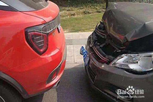 开车如何避免追尾事故