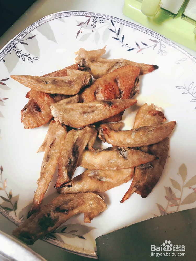 孩子爱吃的鸡翅鸡尖榨菜