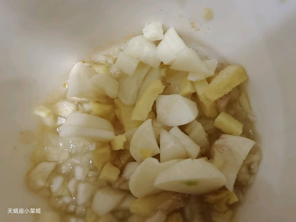 藤椒肥牛金针菇