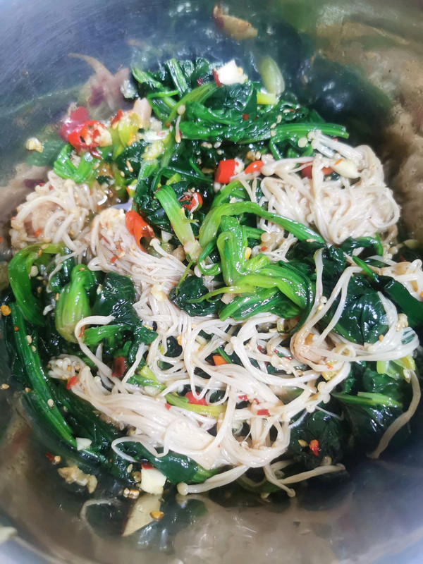 凉拌菠菜金针菇