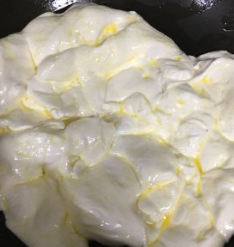 草莓火龙果彩色雪花酥的做法