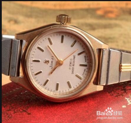 手表调时间的旋钮叫什么