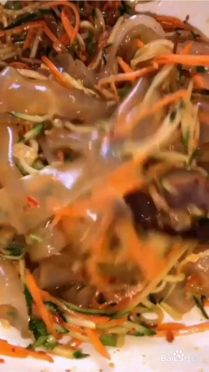 如何拌出好吃的黄瓜胡萝卜拉皮？