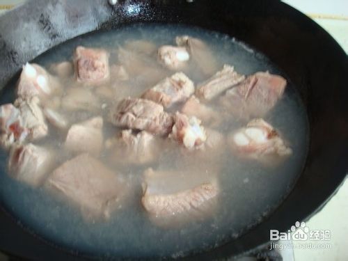 青萝卜炖排骨