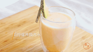 4款又能养颜又健康的水果汽水在这里