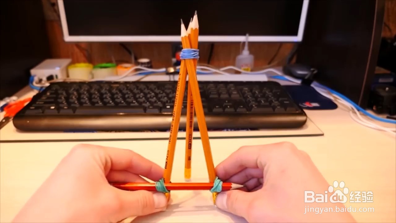 用铅笔就能做手机支架，而且横竖屏随意切换