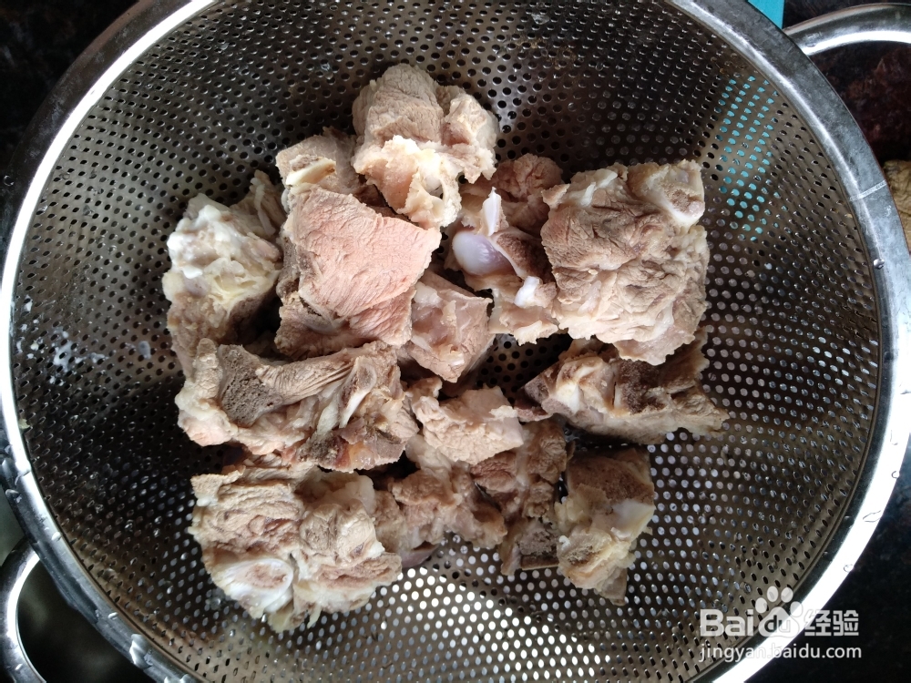 吃光光的肝火鸡骨草灵芝猪骨汤