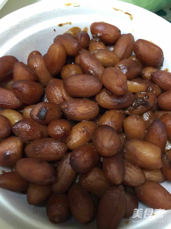 啤酒伴侣酱花生米